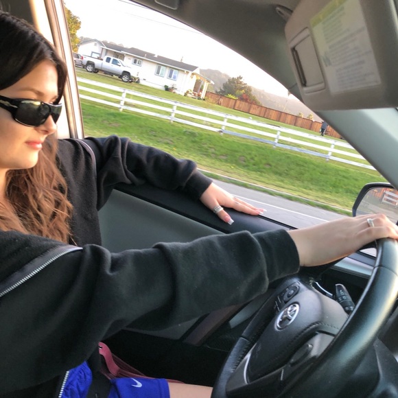 Meet your Posher, Natalie - Picture 1 of 1